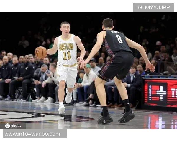 普理查德表现稳定半场8投4中贡献11分2篮板4助攻