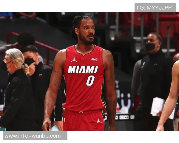 爱德华兹因右脚脚趾感染缺席对阵火箭现为每日观察状态