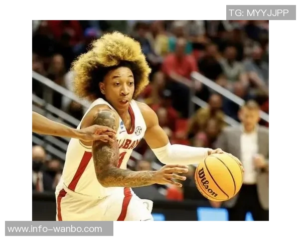 戴维森G联盟首秀表现抢眼火记期待他在未来大放异彩