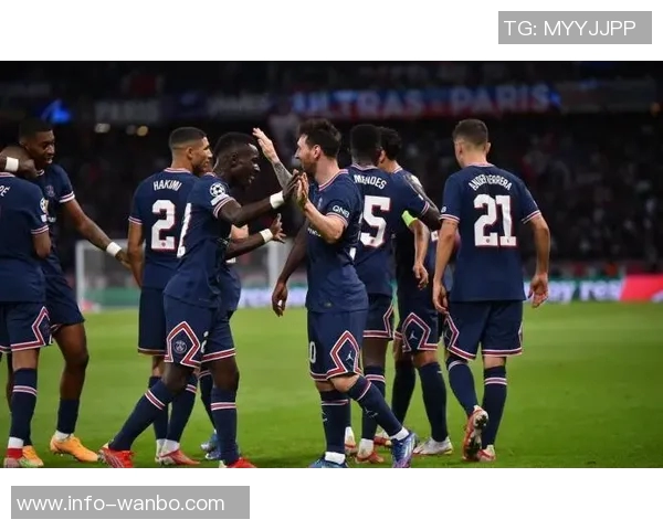 火星撞地球巴黎官推发布巴萨欧冠之夜海报引发热议